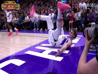 NBA常规赛老鹰VS马刺20251121