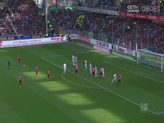 德甲联赛弗赖堡VS云达不莱梅20250222